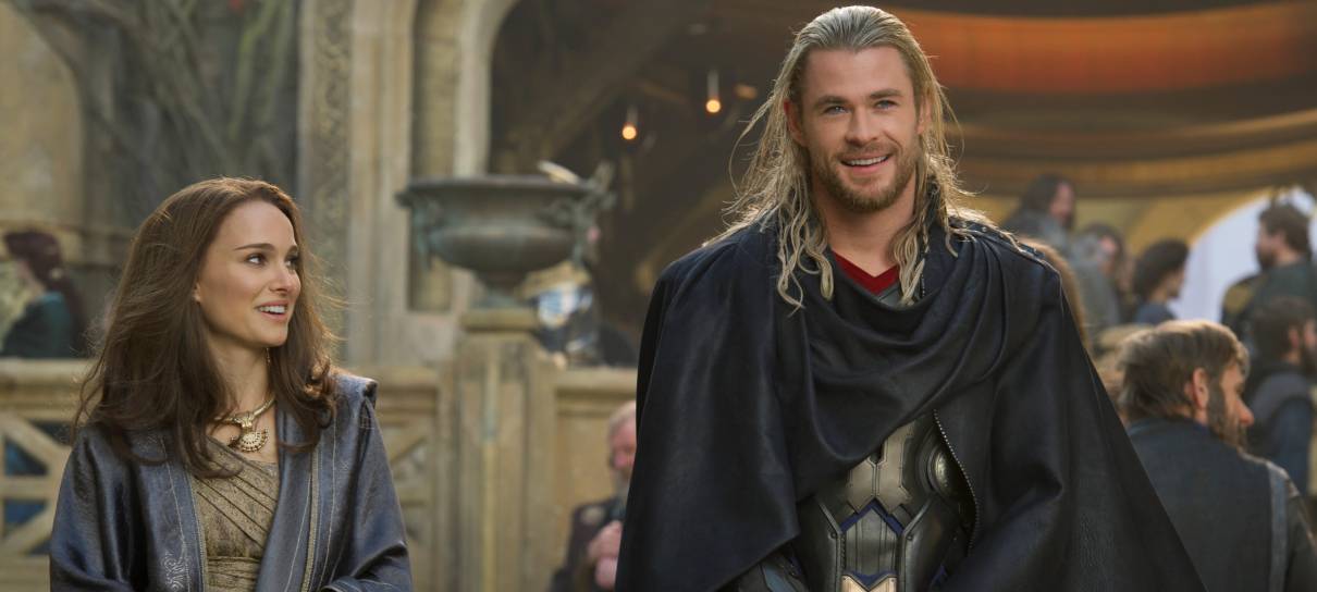Colecionáveis de Thor: Love and Thunder mostram Poderosa Thor e Deus do Trovão