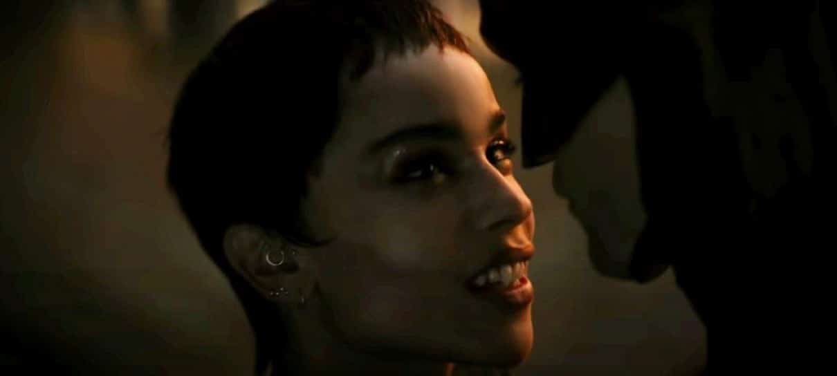 Zoë Kravitz esquece ter assistido Crepúsculo e Robert Pattinson não perdoa: “Hater”