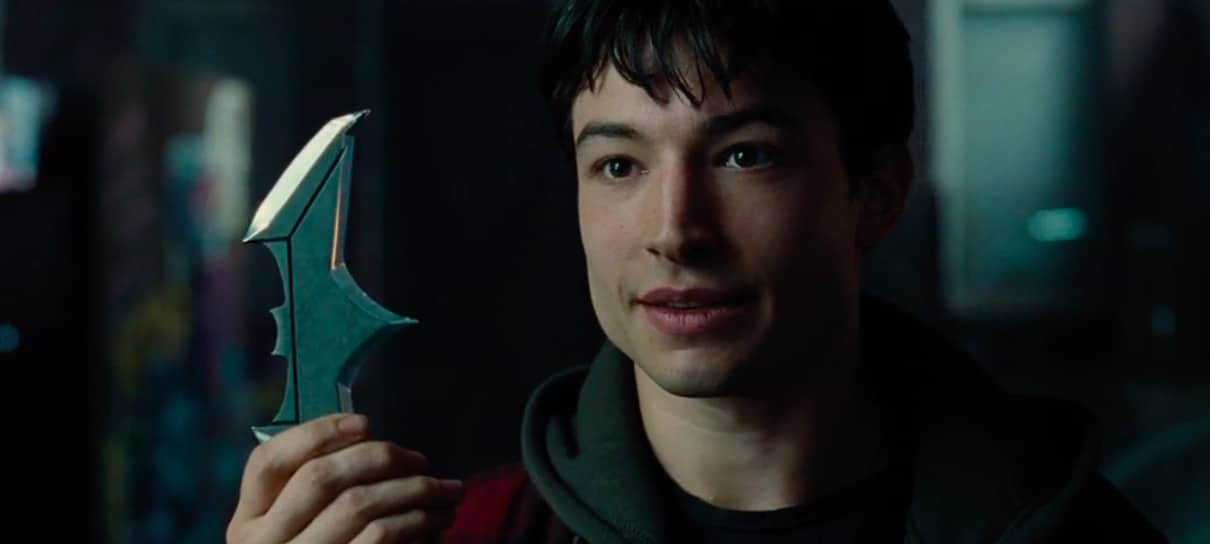 Ezra Miller recebe ordem de restrição de casal que teria ameaçado e roubado no Havaí