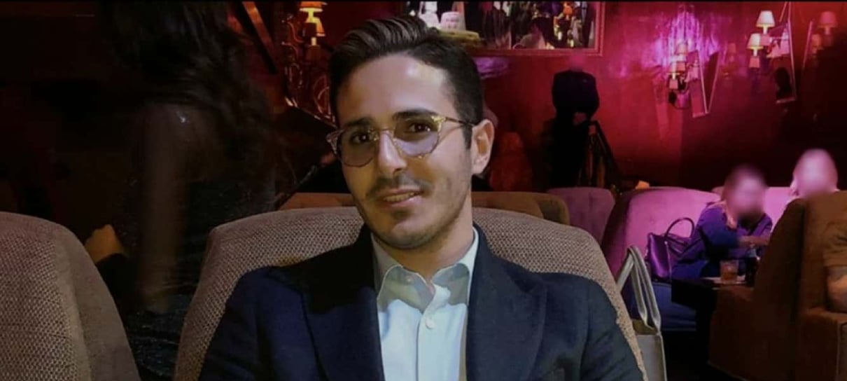 Golpista do Tinder está sendo processado pela família da qual disse fazer parte