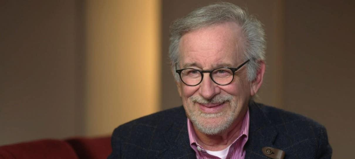 "Pessoas desconhecidas podem estrelar minisséries", diz Steven Spielberg sobre Round 6