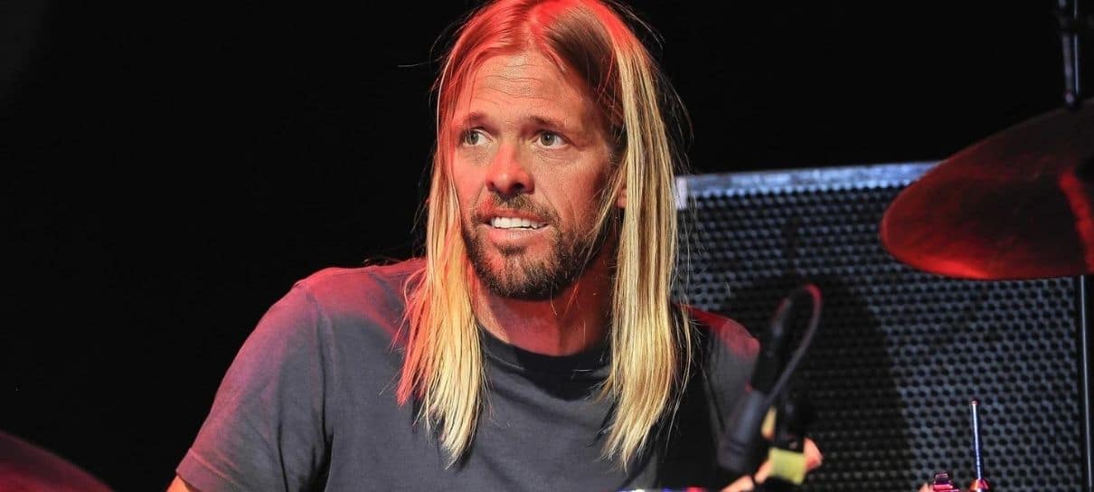 Taylor Hawkins, baterista do Foo Fighters, morre aos 50 anos