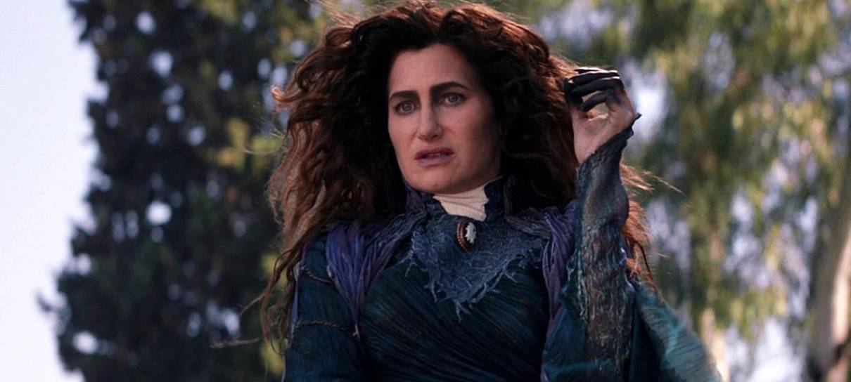 Artes mostram visuais alternativos de Agatha Harkness em WandaVision