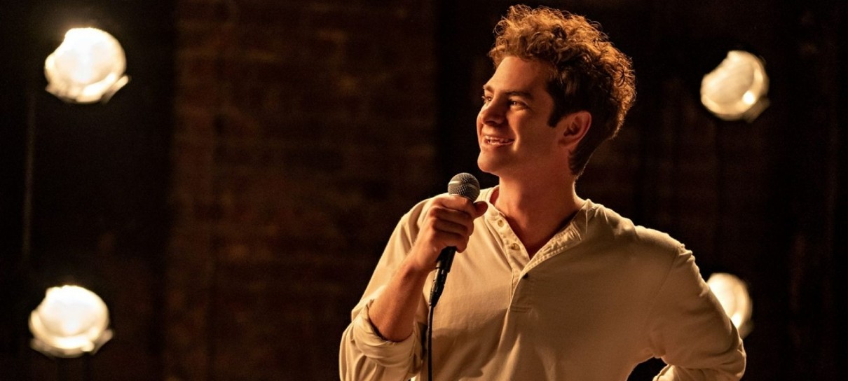 Andrew Garfield dará pausa na carreira após emendar projetos: “Preciso me sentir normal”