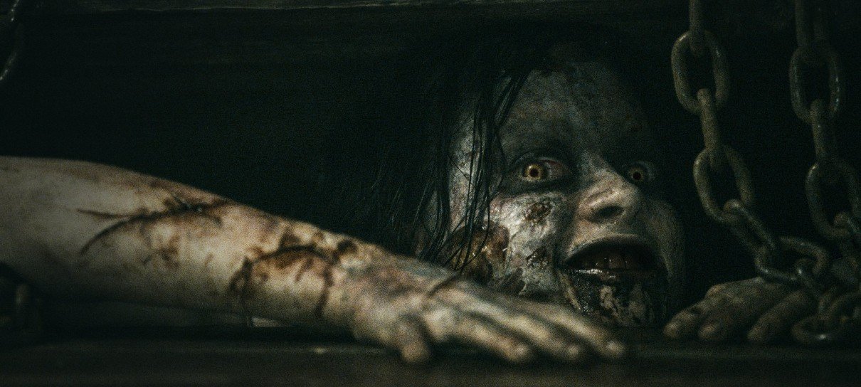 Novo filme de Evil Dead ganha primeira imagem aterrorizante