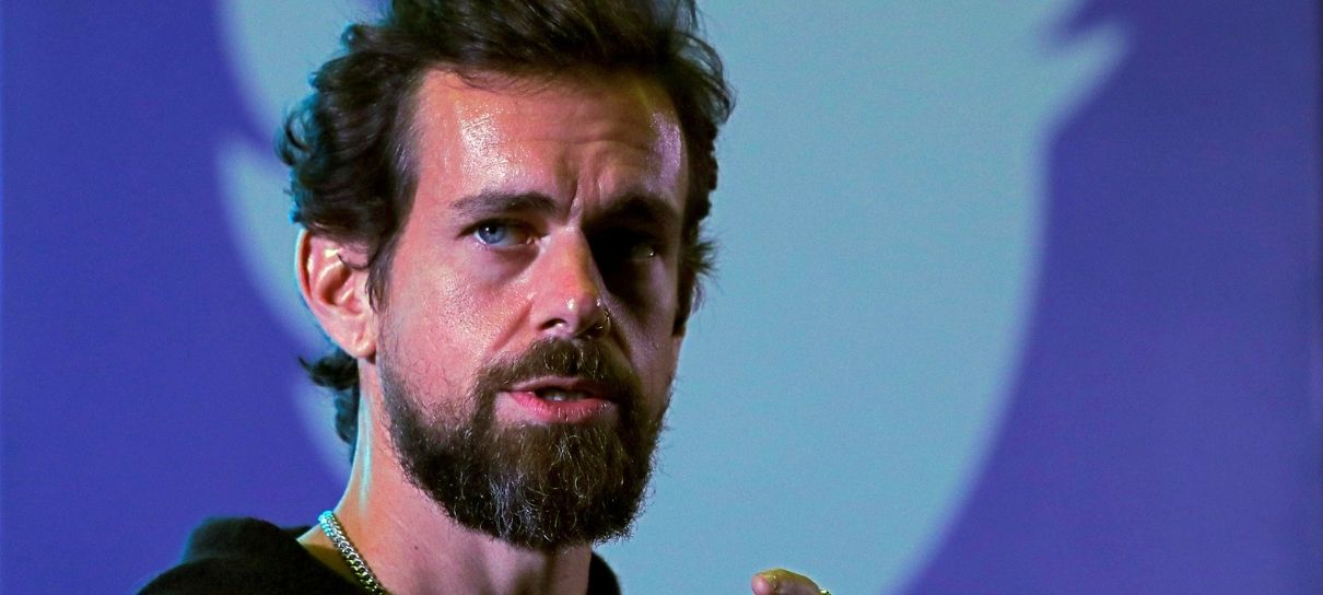 Cocriador do Twitter defende venda para Elon Musk: "confio em sua missão"
