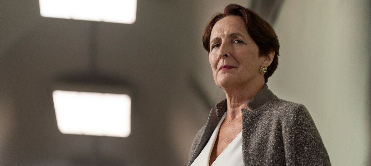 Killing Eve pode ter derivado focado em Carolyn, diz site