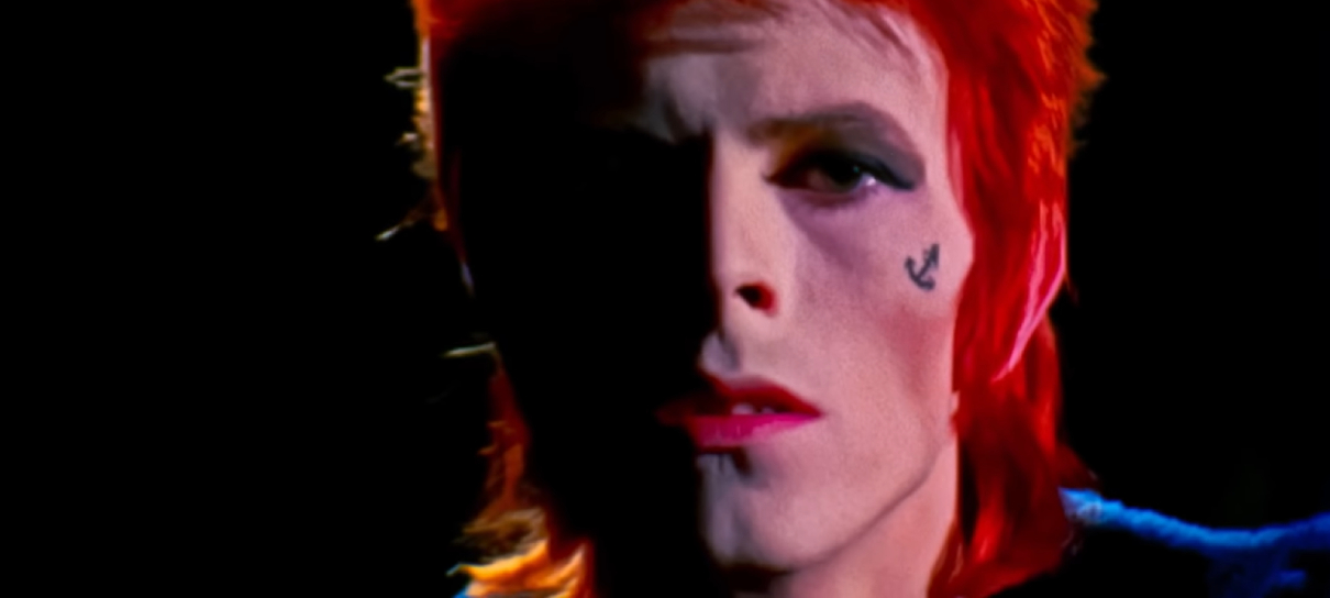 Documentário sobre David Bowie, Moonage Daydream ganha trailer