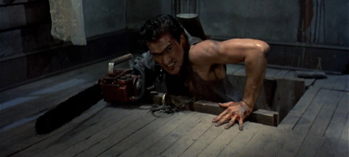 Sam Raimi diz que novo Evil Dead está quase pronto e "vai deixar todo mundo maluco"
