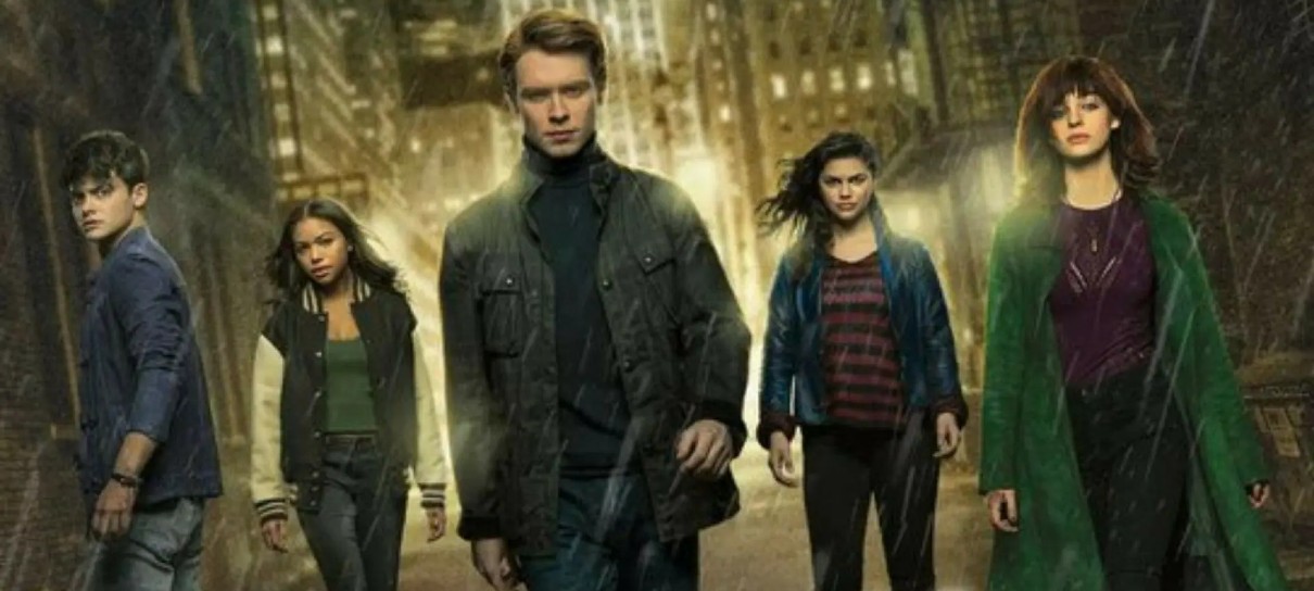 Gotham Knights ganha primeiro trailer com Batman morto e muita ação