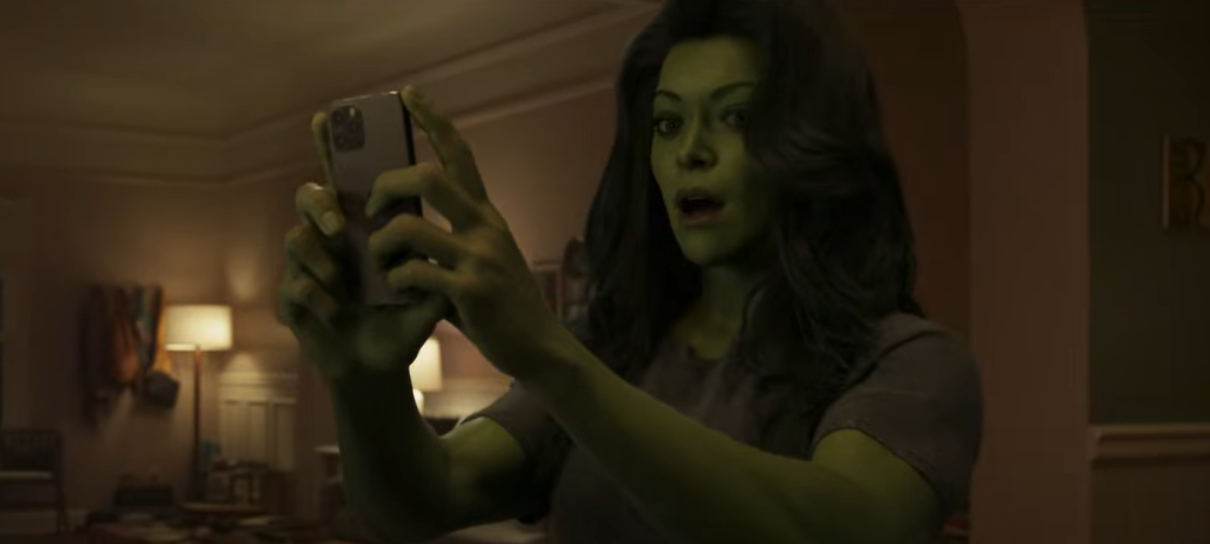 Advogada se transforma em Mulher-Hulk no primeiro trailer da série She-Hulk