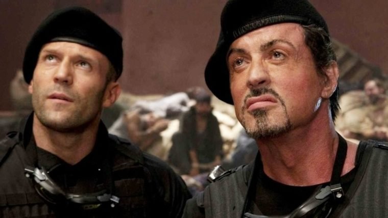Sylvester Stallone brinca sobre passar franquia Mercenários para Jason Statham
