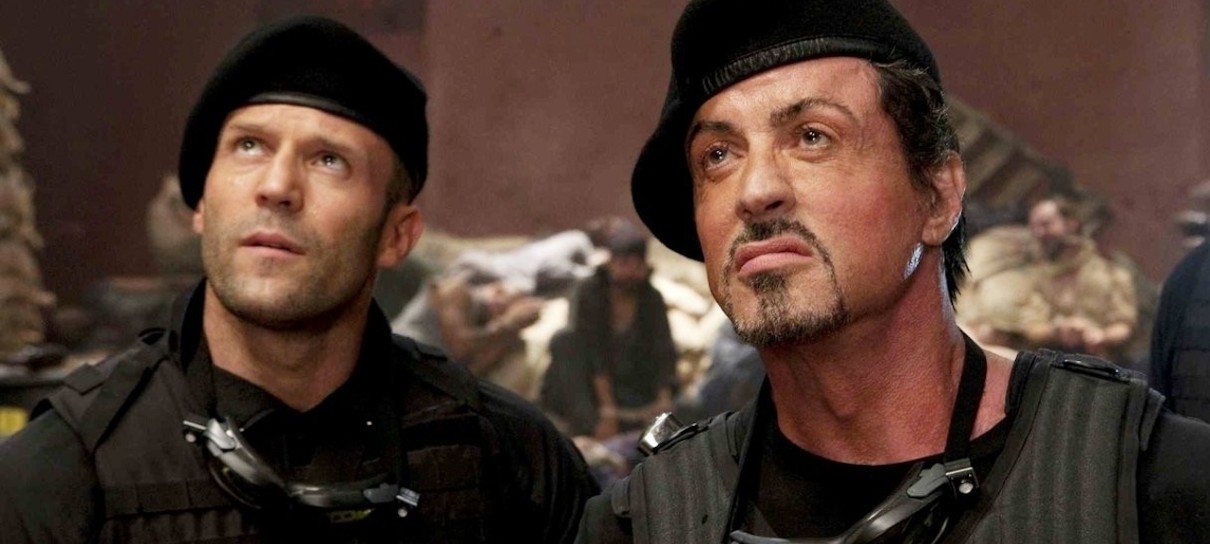 Sylvester Stallone brinca sobre passar franquia Mercenários para Jason Statham