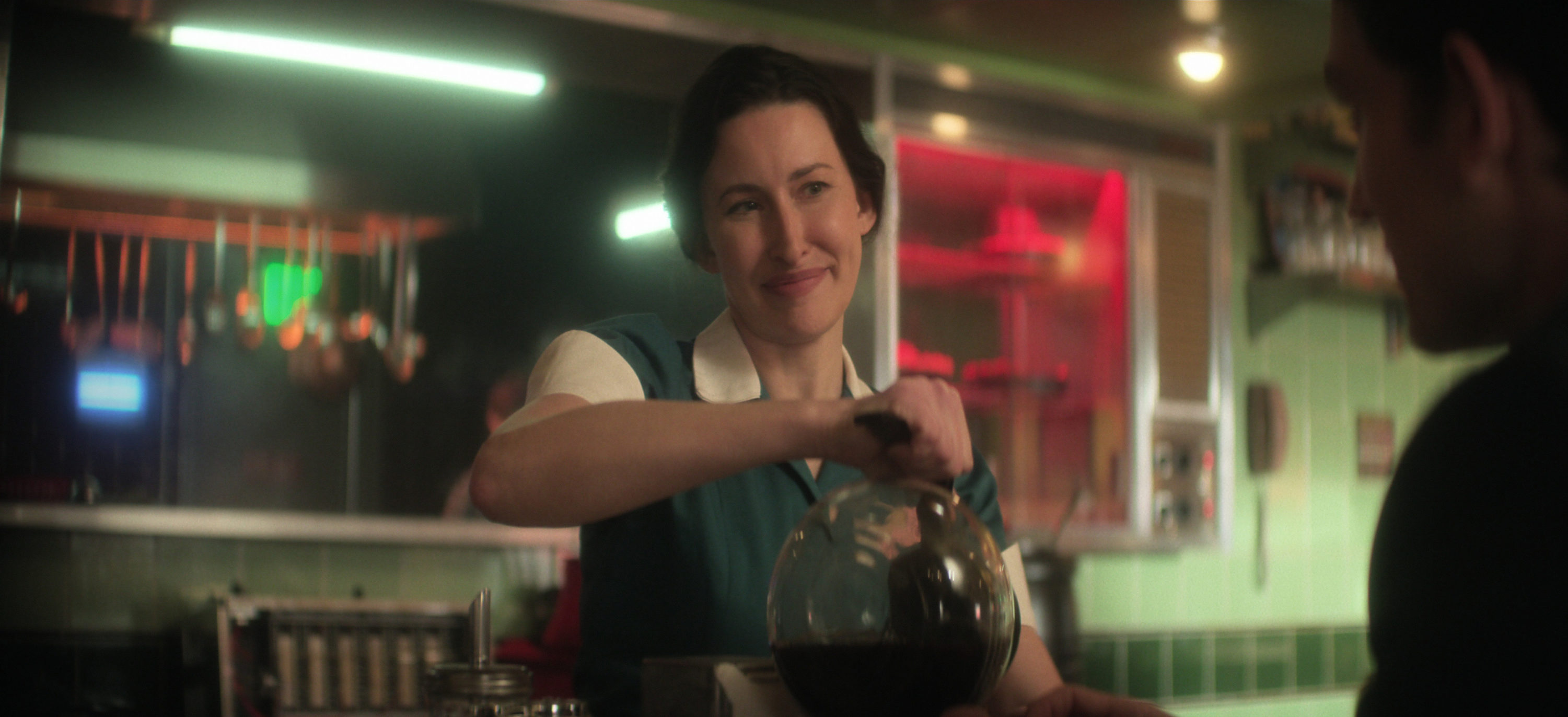 The Sandman. Emma Duncan as Bette Munroe in episode 105 of The Sandman. Cr. Courtesy Of Netflix © 2022