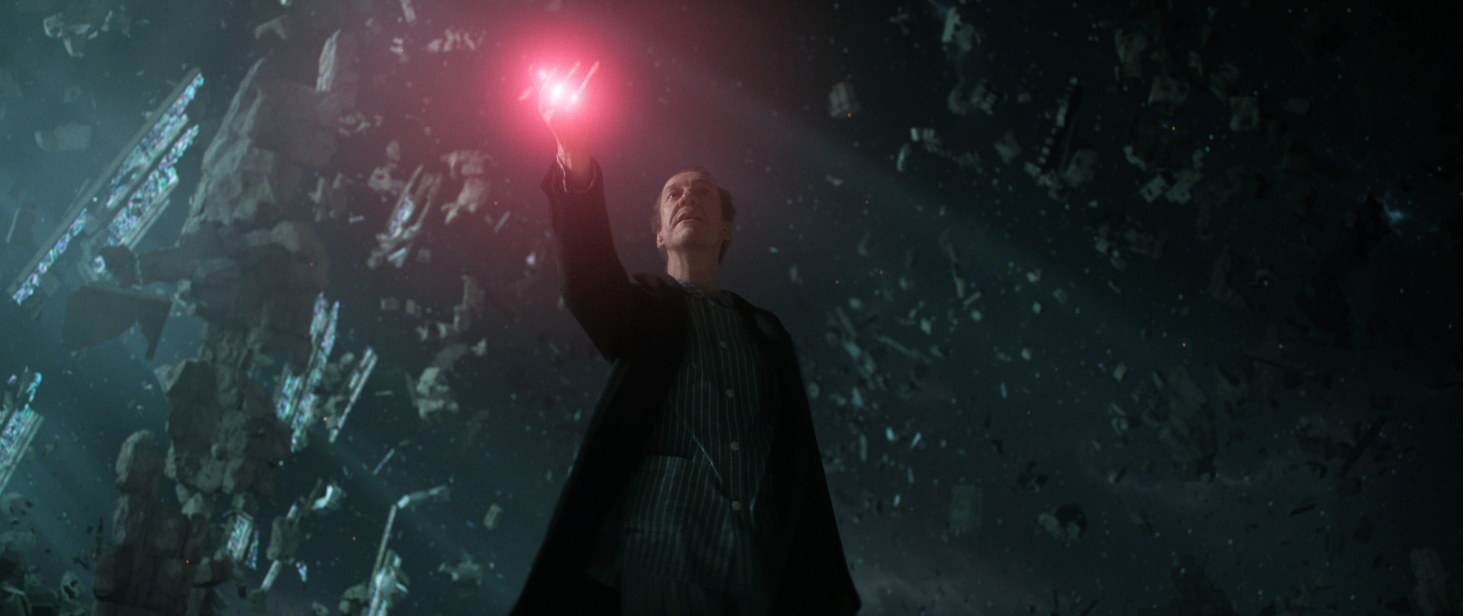 The Sandman. David Thewlis as John Dee in episode 105 of The Sandman. Cr. Courtesy Of Netflix © 2022