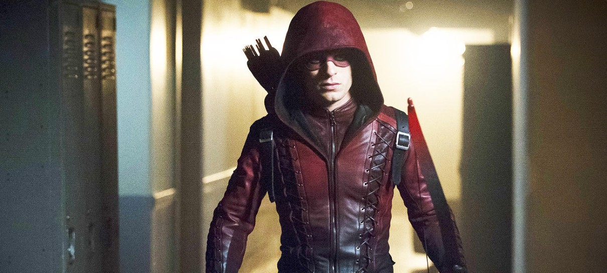 Colton Haynes deixou Arrow por “não aguentar mais” colega de elenco