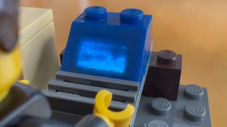 Programador torna Doom jogável até dentro de uma peça de LEGO