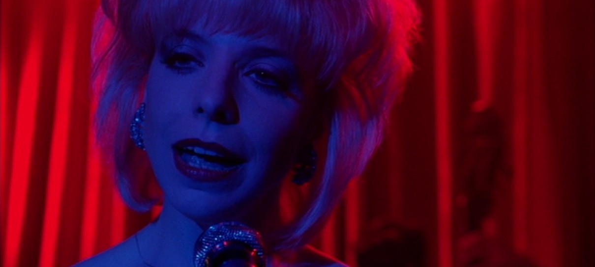 Cantora em Twin Peaks, Julee Cruise morre aos 65 anos