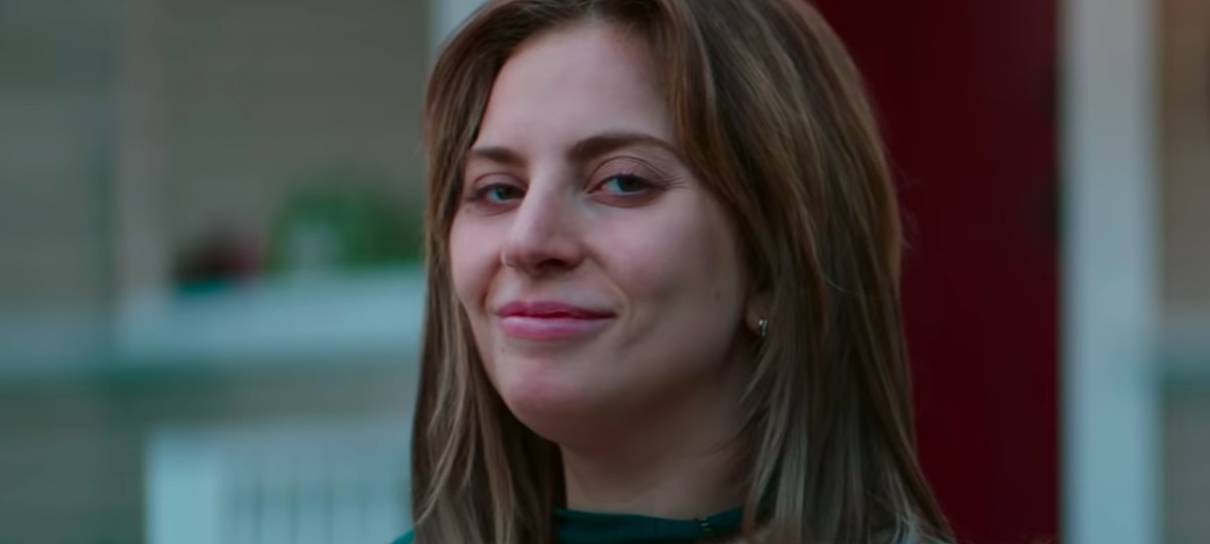 Lady Gaga negocia para interpretar Arlequina em Coringa 2, que pode ser um musical