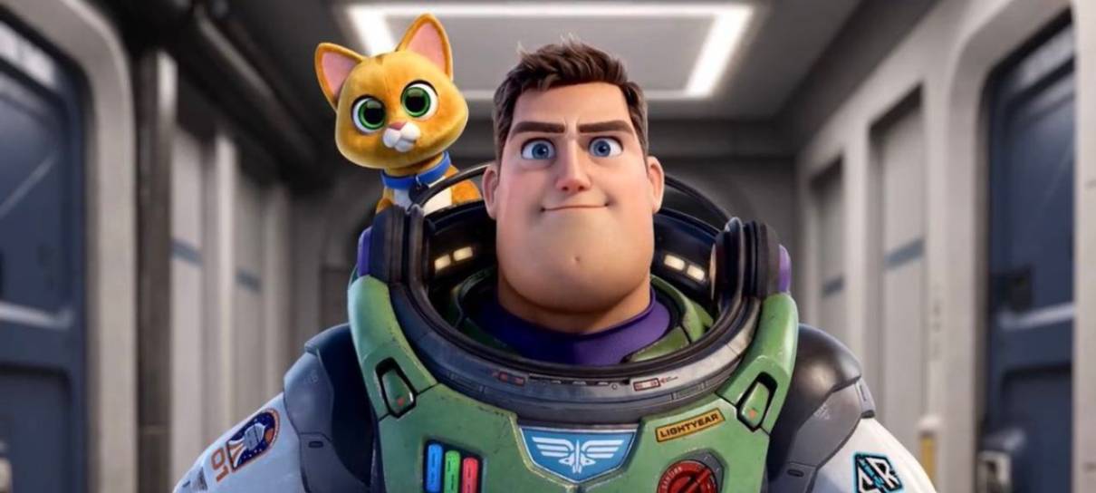 Cena inédita de Lightyear apresenta Sox, robô companheiro de Buzz