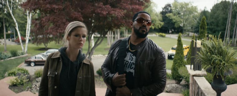 Erin Moriarty e Laz Alonso em The Boys