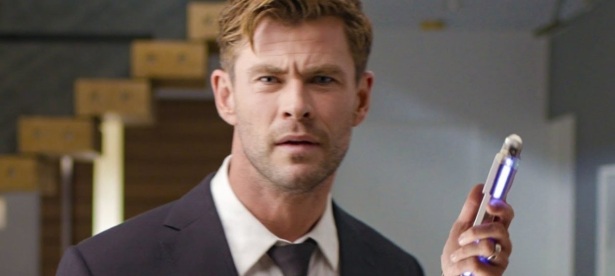 Chris Hemsworth aparece quase irreconhecível em set de Furiosa