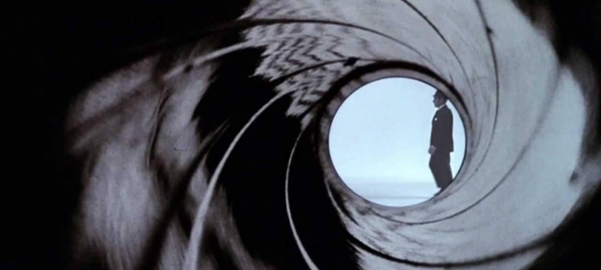 Monty Norman, compositor do tema de 007, morre aos 94 anos