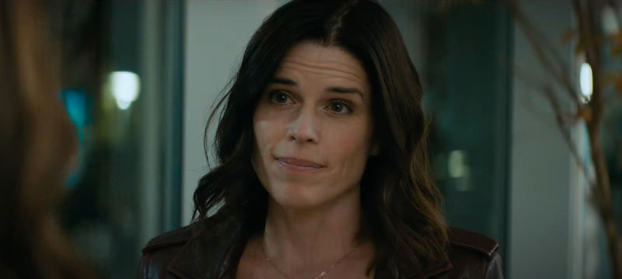 Neve Campbell confirma que estava no roteiro de Pânico 6 antes de deixar projeto