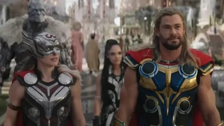 Thor: Amor e Trovão ganha cartaz com Mjölnir, Rompe-Tormentas e referência aos quadrinhos
