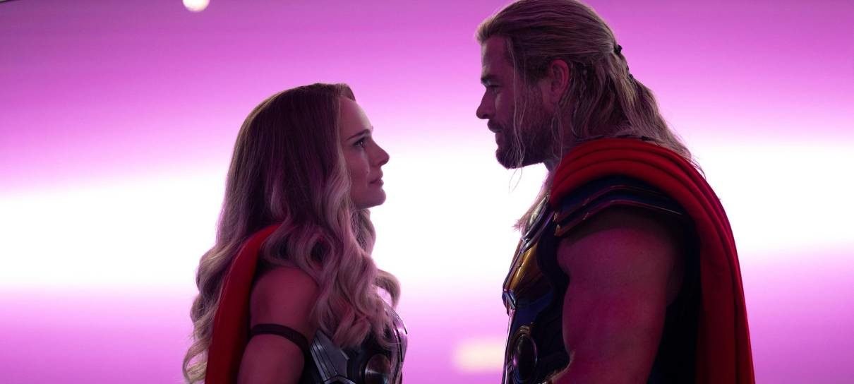 Quem é o personagem misterioso na cena pós-créditos de Thor: Amor e  Trovão?