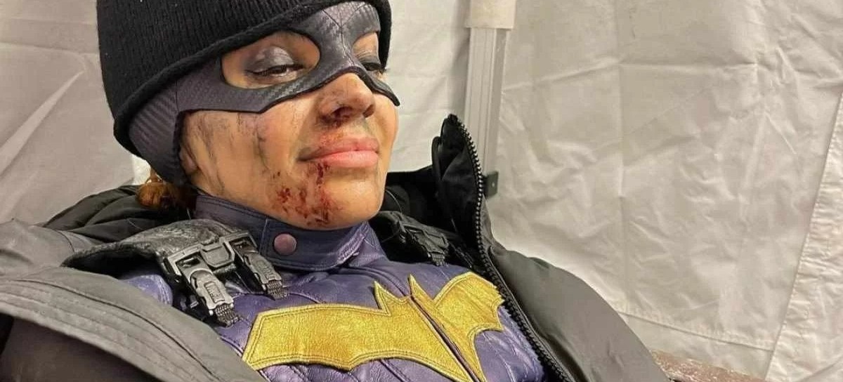 Batgirl tem sessões de despedida com elenco e equipe, diz site