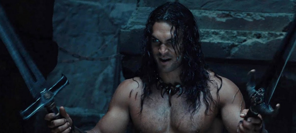 Jason Momoa detona filme do Conan estrelado por ele mesmo: “Uma m**** enorme”