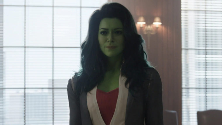 Mulher-Hulk dançando com a rapper Megan Thee Stallion em episódio 3 da  série She-Hulk 