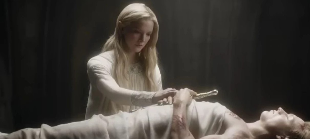 Atriz de Galadriel, Morfydd Clark desmaiou ao saber que faria série de O Senhor dos Anéis