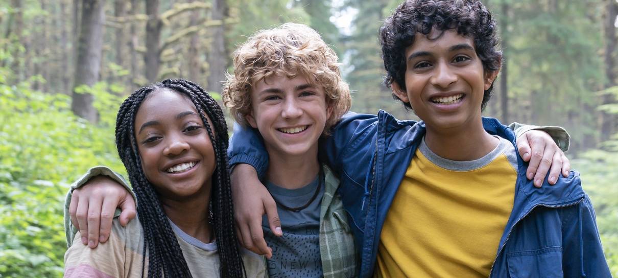 Primeira foto oficial a série de Percy Jackson mostra trio de protagonistas