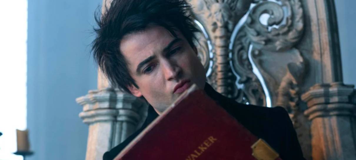 Neil Gaiman explica por que maratonar Sandman é importante para renovação