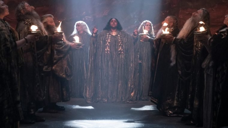 Elrond, anãos e mais aparecem em novas fotos de O Senhor dos Anéis: Os Anéis de Poder