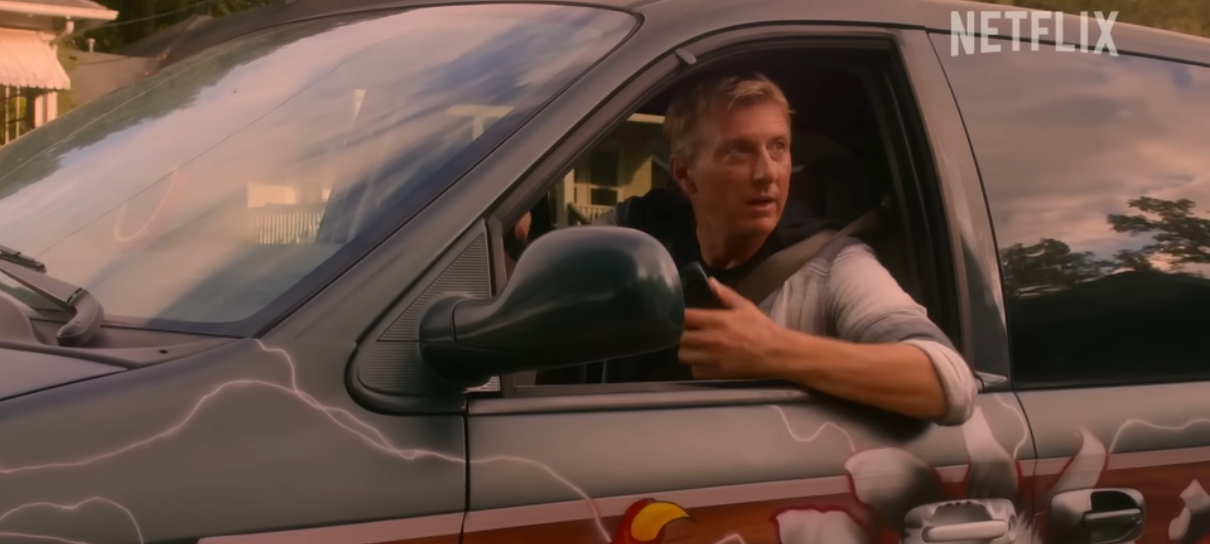 Cobra Kai: Johnny vira motorista de aplicativo em cena inédita