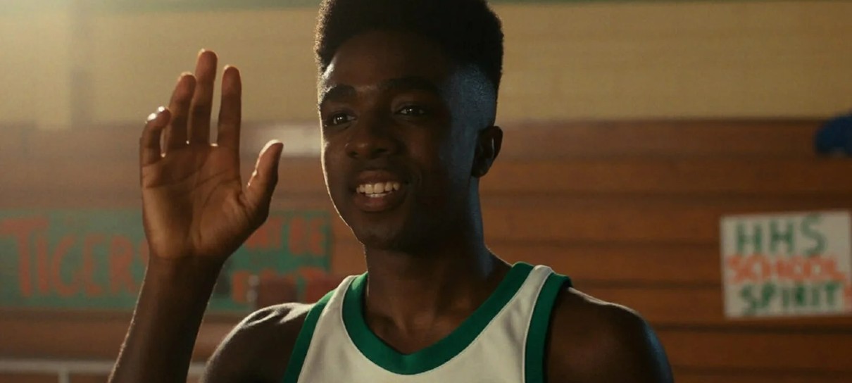 Caleb McLaughlin desabafa sobre racismo por parte dos fãs de Stranger Things