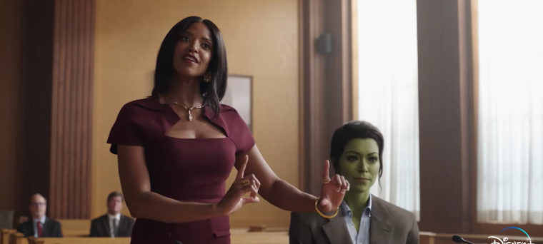 Mallory Book e Mulher-Hulk no tribunal