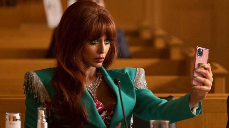 Jameela Jamil como Titânia