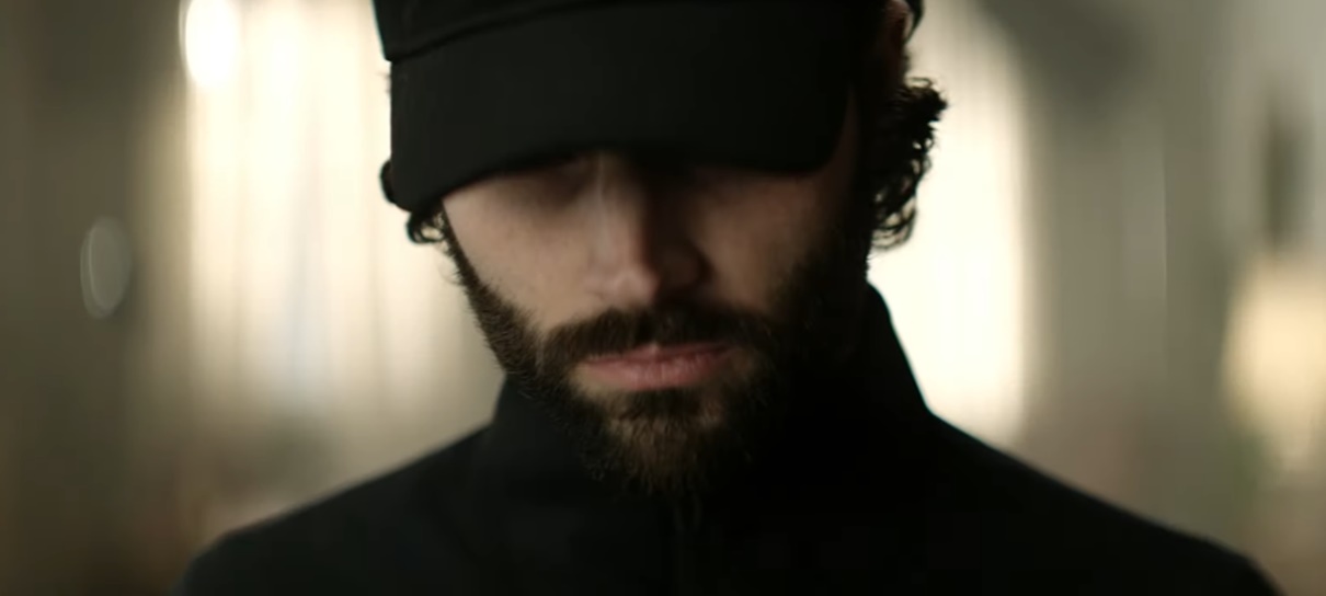 Quarta temporada de VOCÊ ganha data de estreia; confira o trailer