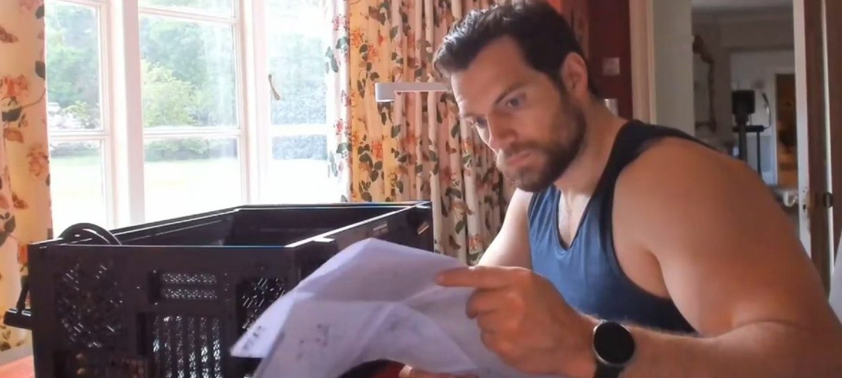 Henry Cavill vai fazer série sobre o jogo Warhammer, mas Super