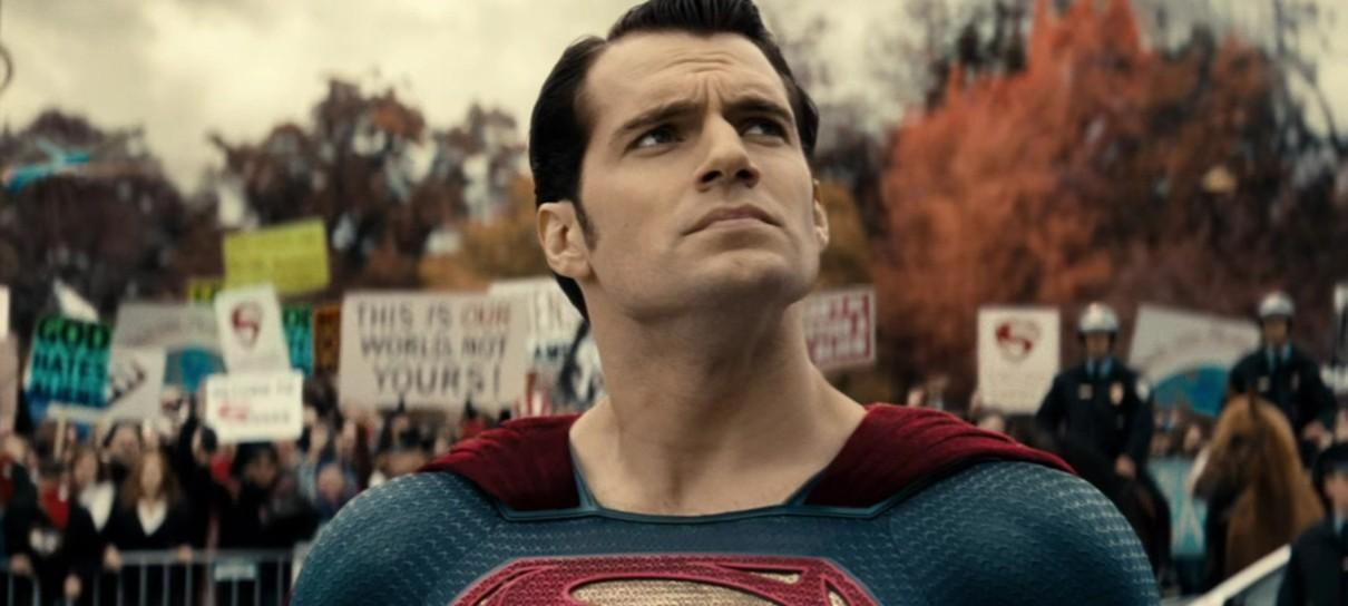 Guilherme Briggs dublou anúncio de Henry Cavill sobre volta do Superman - veja como ficou