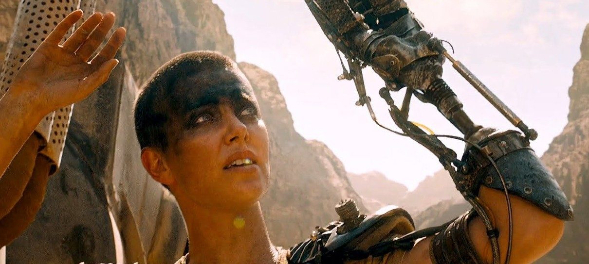 Anya Taylor-Joy aparece como jovem Furiosa em fotos do prequel de Mad Max