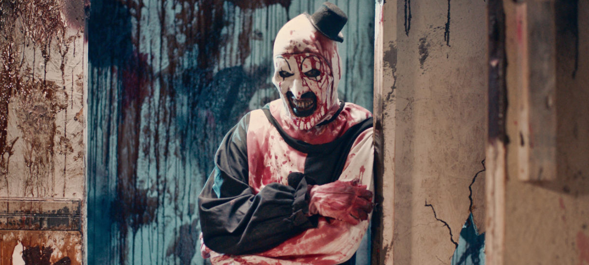 Terrifier 2: filme de terror que causou desmaios e vômitos chega ao  Brasil; confira a crítica - Folha PE