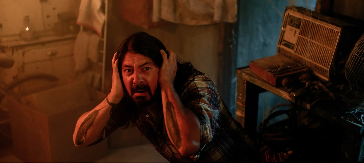 Filme do Foo Fighters, Terror no Estúdio 666 chega ao HBO Max na próxima semana