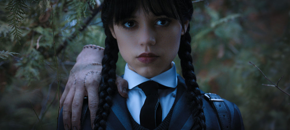 Jenna Ortega revela desafios em interpretar Wandinha na série da Netflix