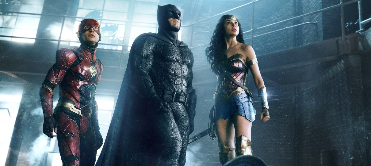 Universo DC terá filmes, séries, jogos e animações conectadas no futuro, diz James Gunn