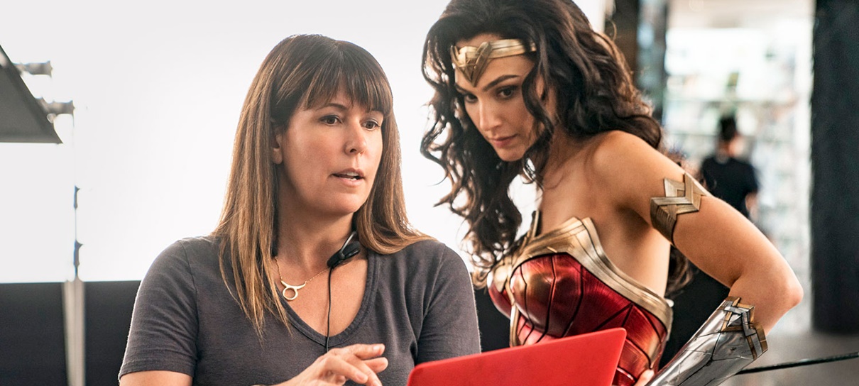 Patty Jenkins nega ter abandonado Mulher-Maravilha 3: "Nunca deixei o filme"